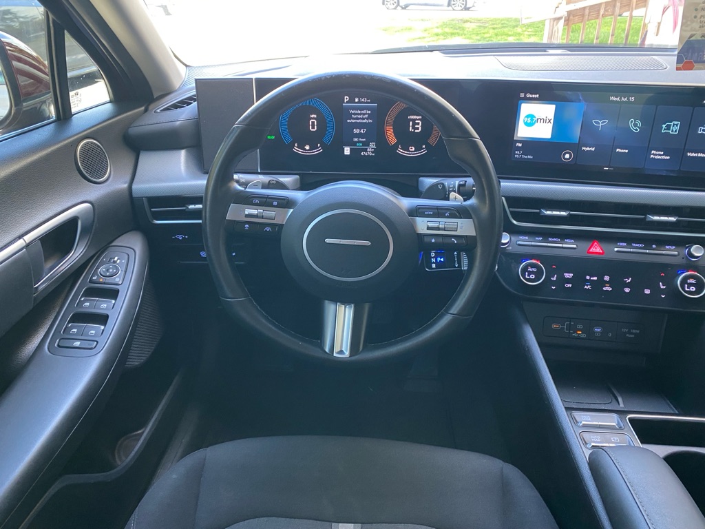 Photo 17 of this HYUNDAI SONATA HYBRID