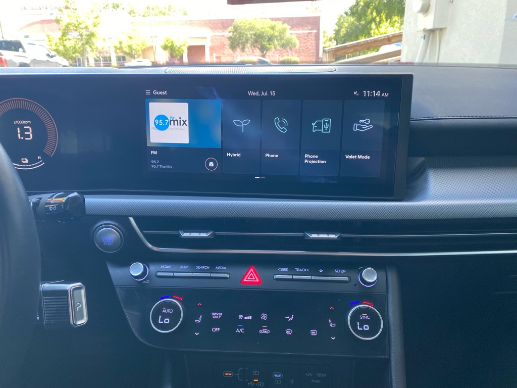 Photo 19 of this HYUNDAI SONATA HYBRID