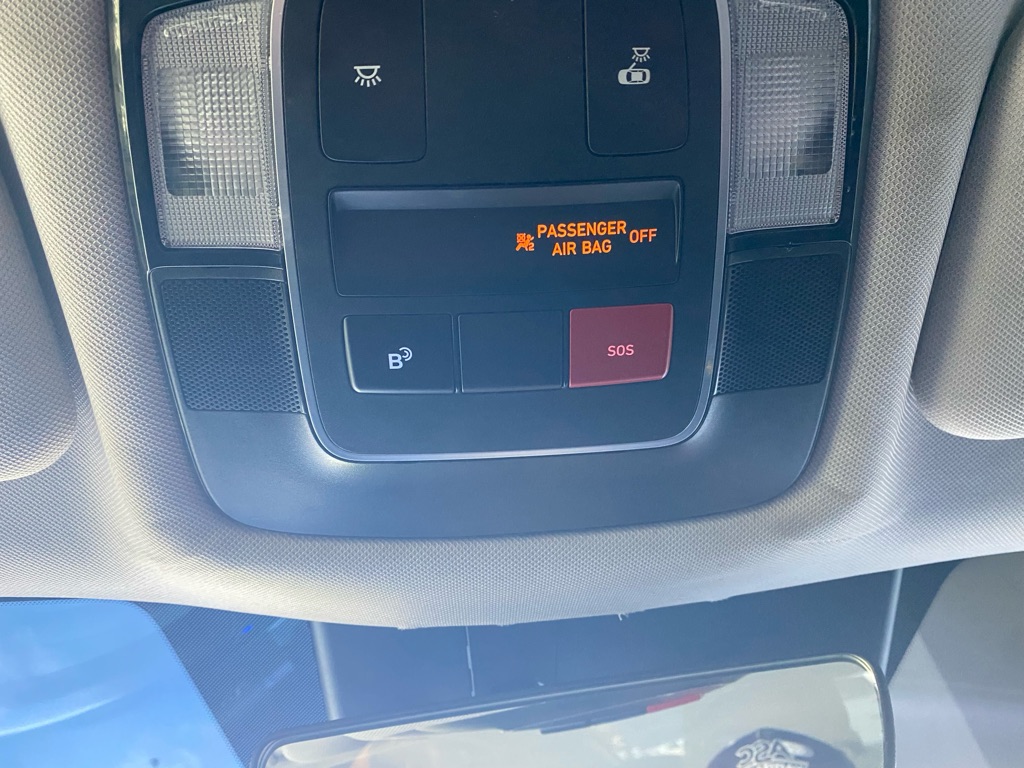 Photo 26 of this HYUNDAI SONATA HYBRID