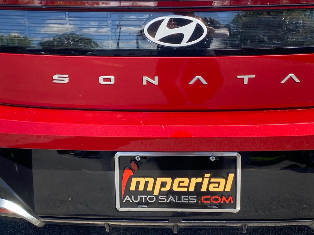 Photo 9 of this HYUNDAI SONATA HYBRID