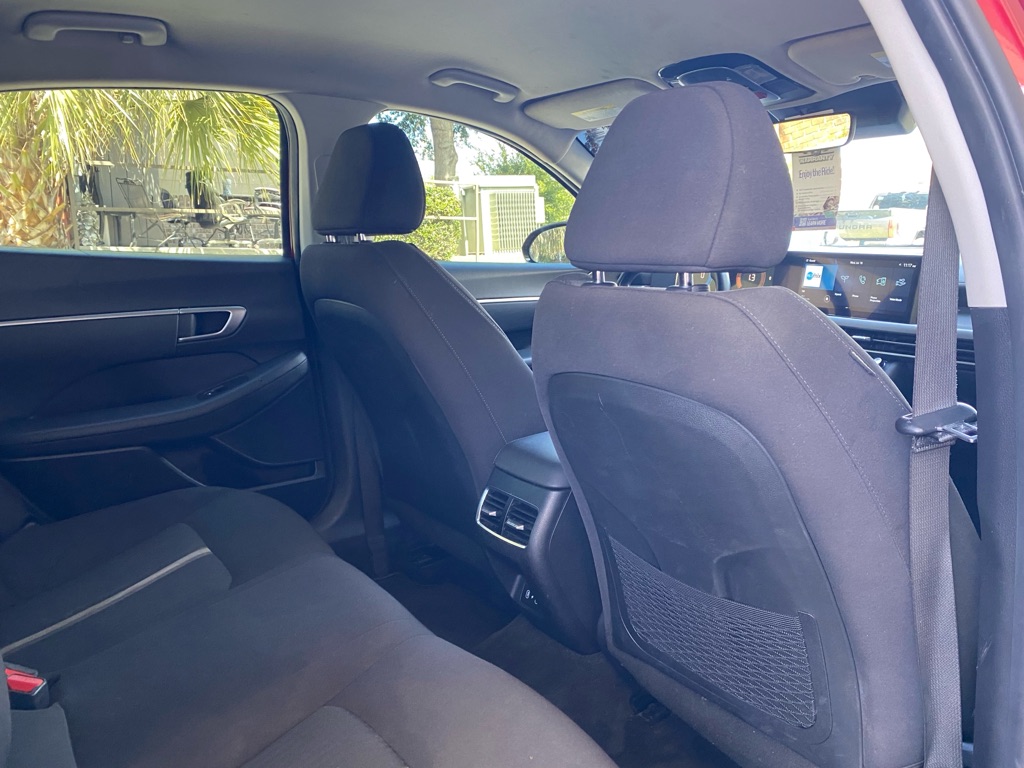 Photo 43 of this HYUNDAI SONATA HYBRID