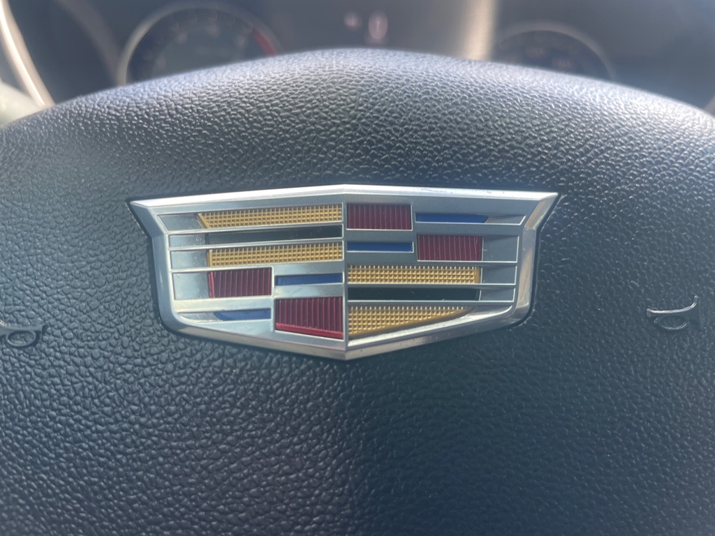 Photo 32 of this CADILLAC XT4