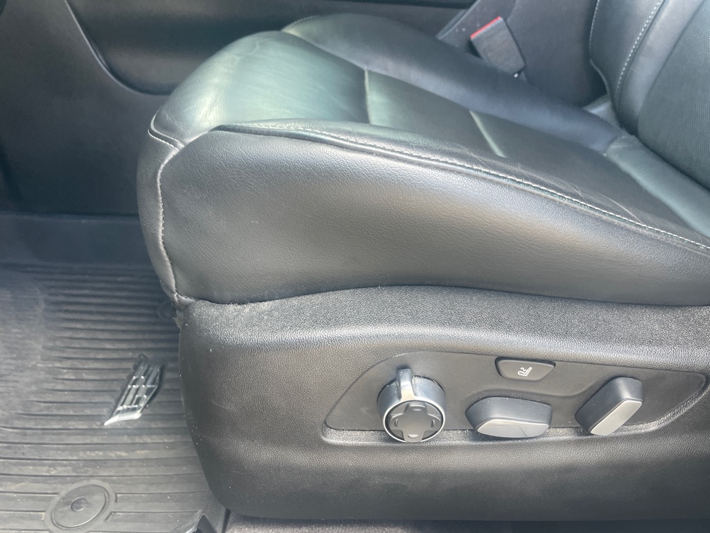 Photo 19 of this CADILLAC XT4