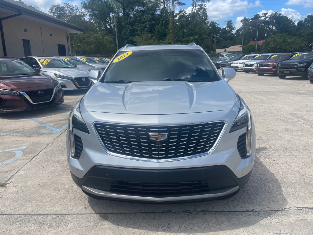 Photo 3 of this CADILLAC XT4
