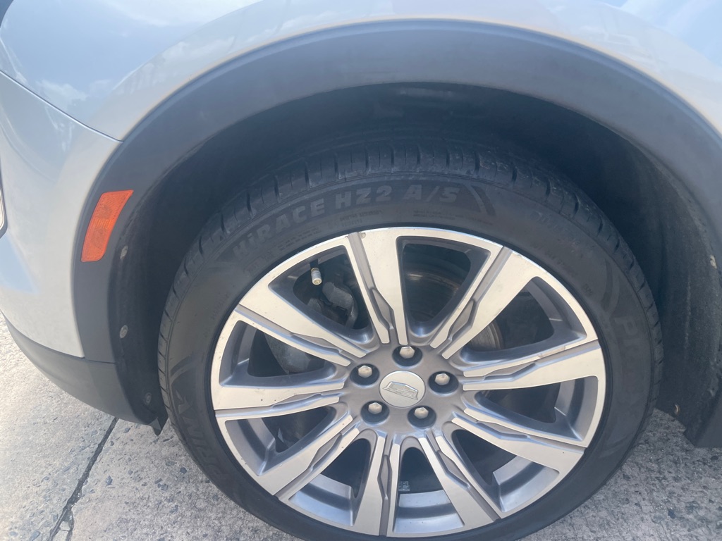 Photo 9 of this CADILLAC XT4