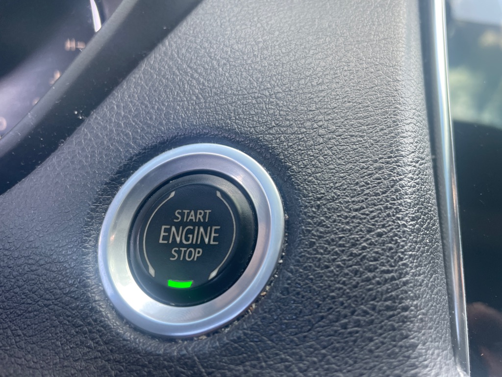 Photo 21 of this CADILLAC XT4