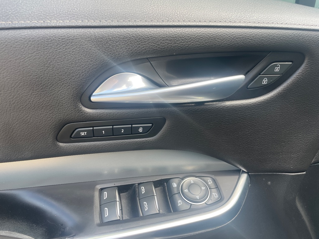 Photo 18 of this CADILLAC XT4