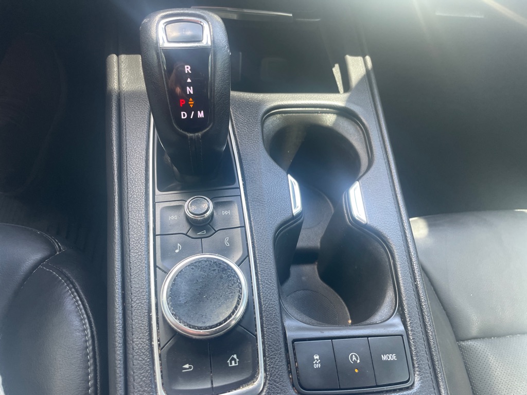 Photo 28 of this CADILLAC XT4