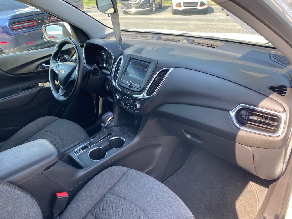 Photo 38 of this CHEVROLET EQUINOX