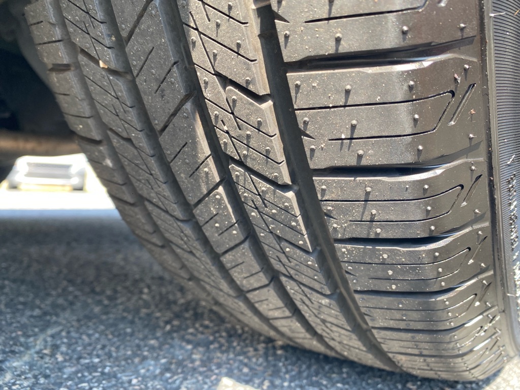 Photo 12 of this CHEVROLET EQUINOX