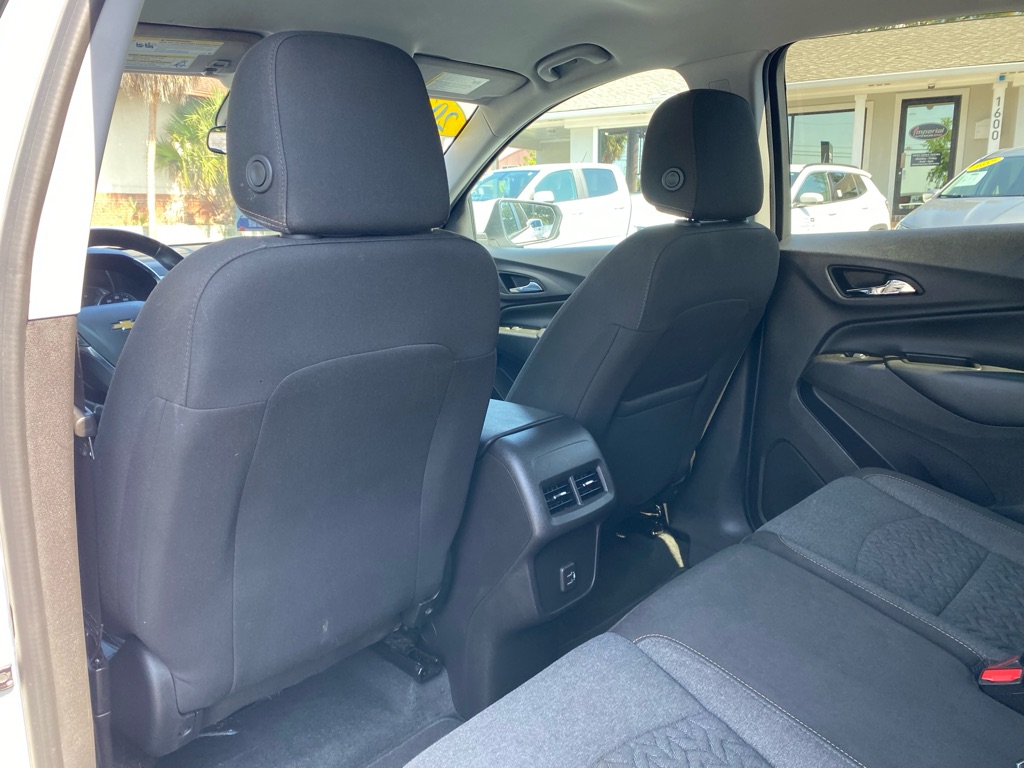 Photo 61 of this CHEVROLET EQUINOX