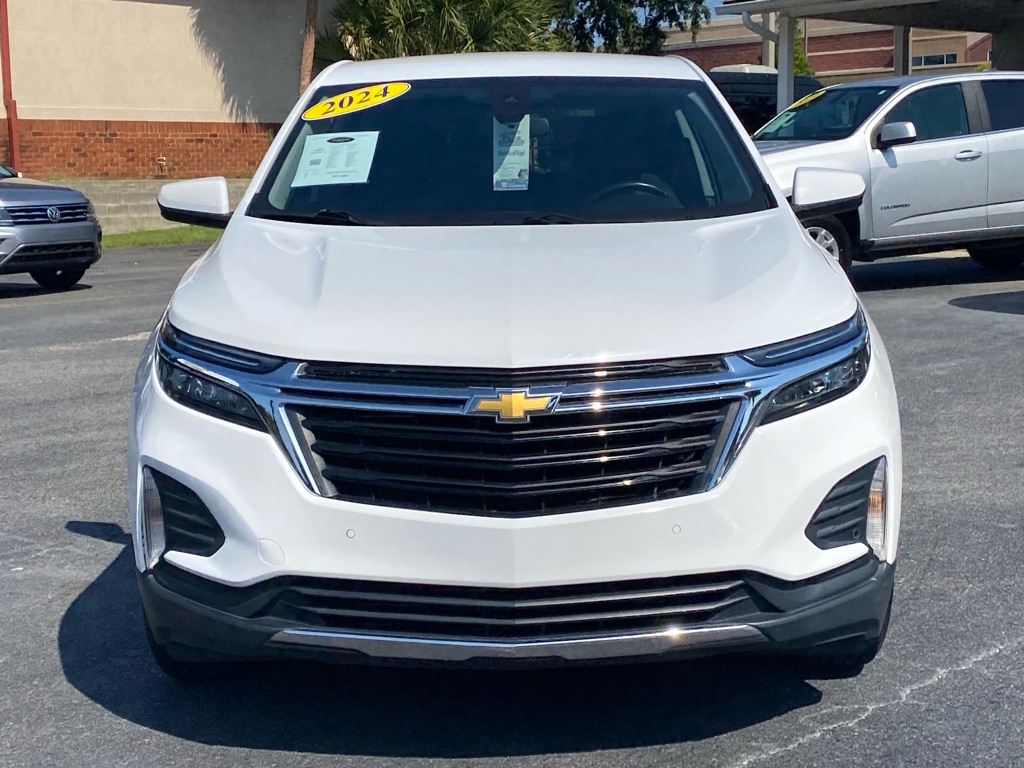 Photo 2 of this CHEVROLET EQUINOX