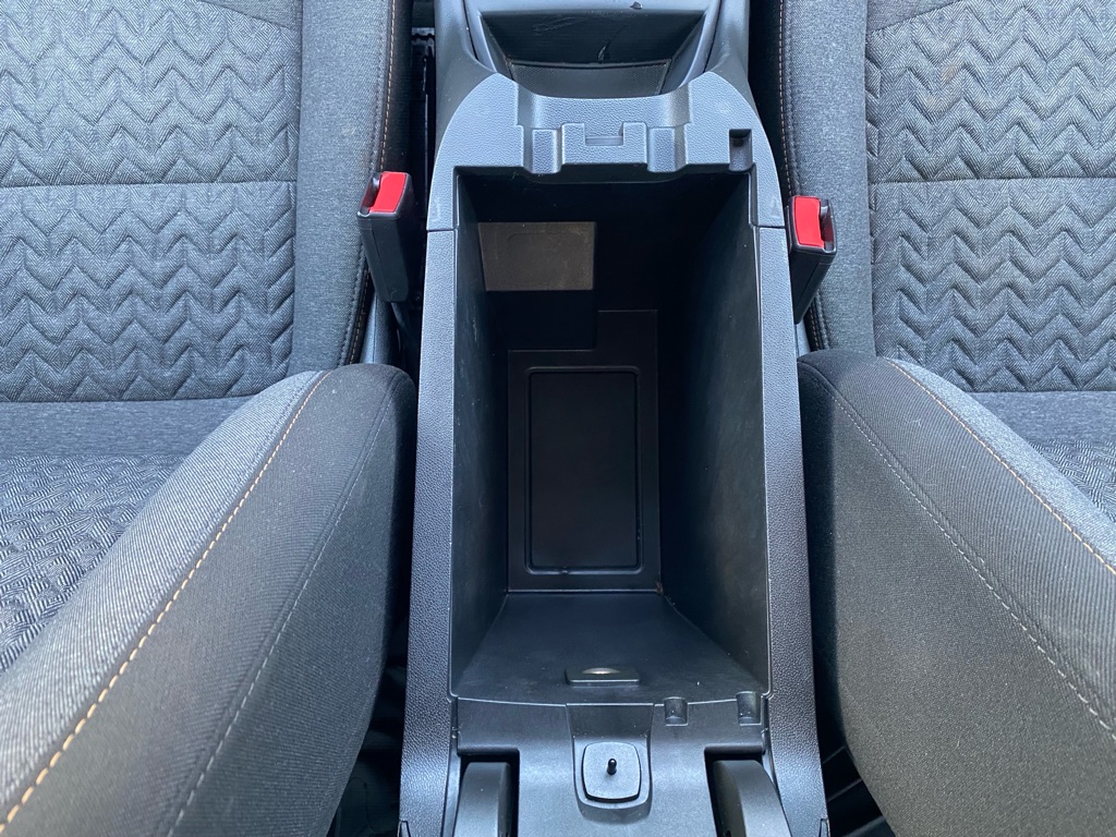Photo 27 of this CHEVROLET EQUINOX