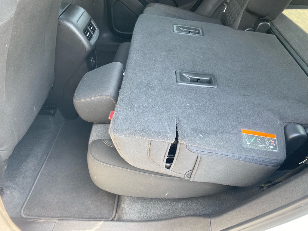 Photo 58 of this CHEVROLET EQUINOX