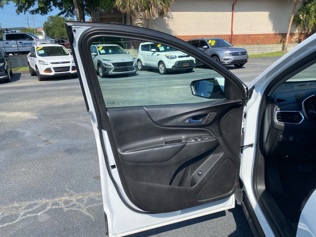 Photo 34 of this CHEVROLET EQUINOX