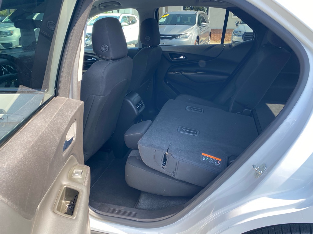 Photo 56 of this CHEVROLET EQUINOX