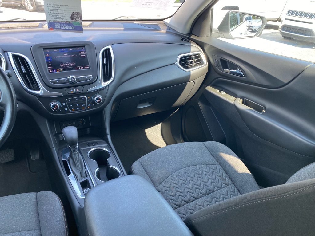 Photo 15 of this CHEVROLET EQUINOX