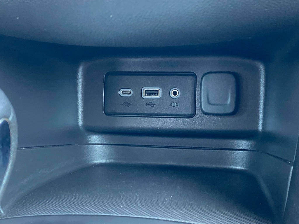 Photo 24 of this CHEVROLET EQUINOX