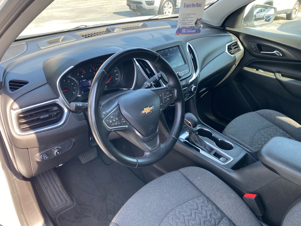 Photo 31 of this CHEVROLET EQUINOX