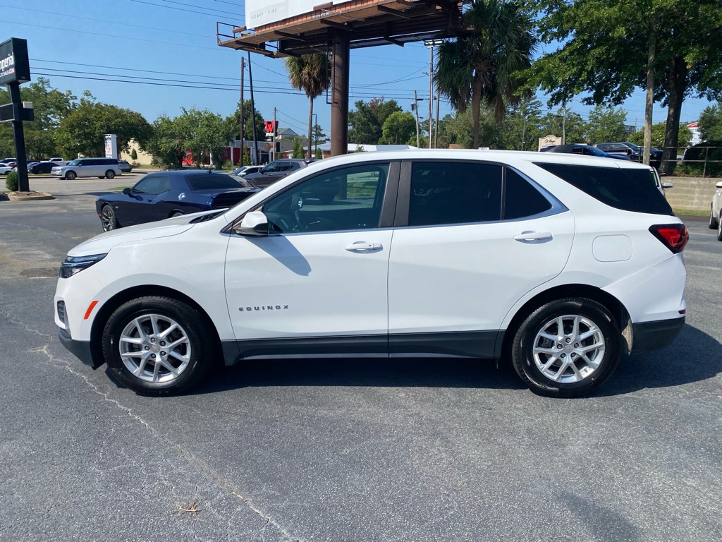 Photo 3 of this CHEVROLET EQUINOX