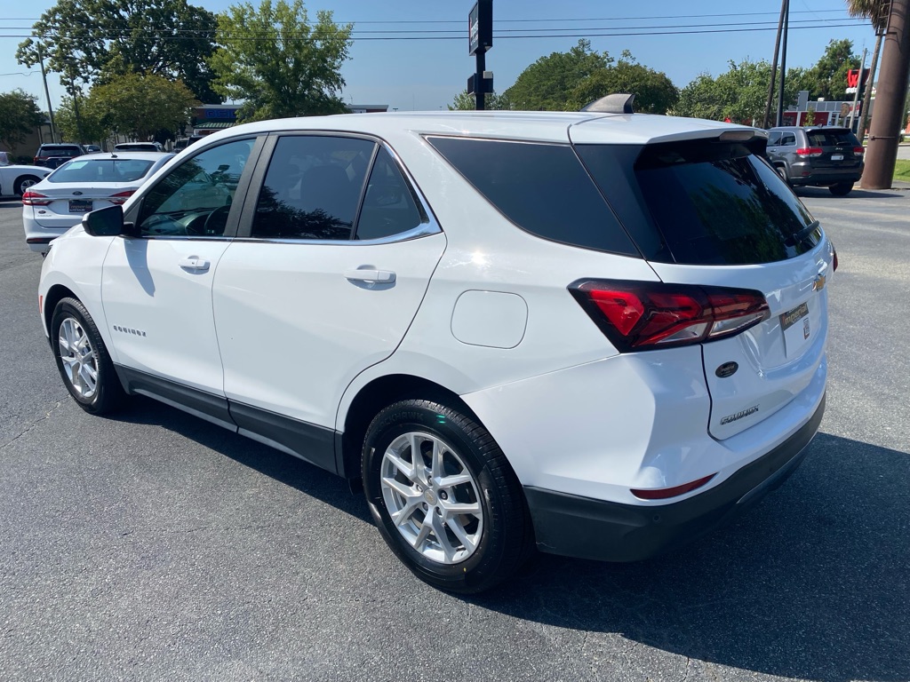 Photo 4 of this CHEVROLET EQUINOX