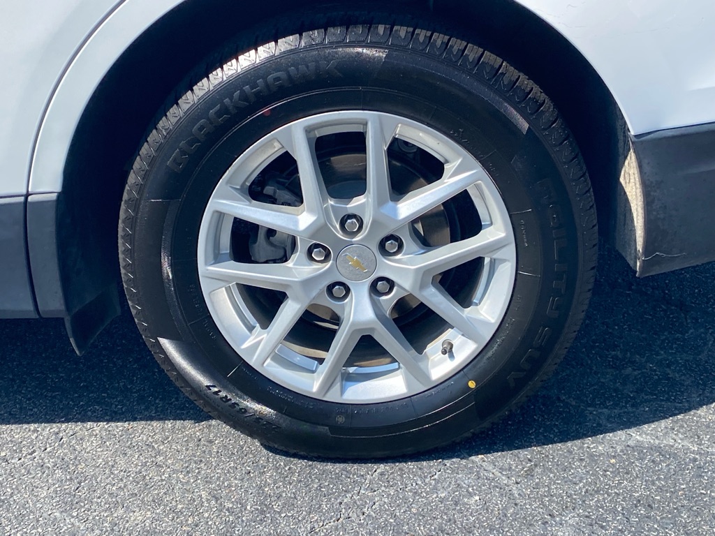 Photo 11 of this CHEVROLET EQUINOX