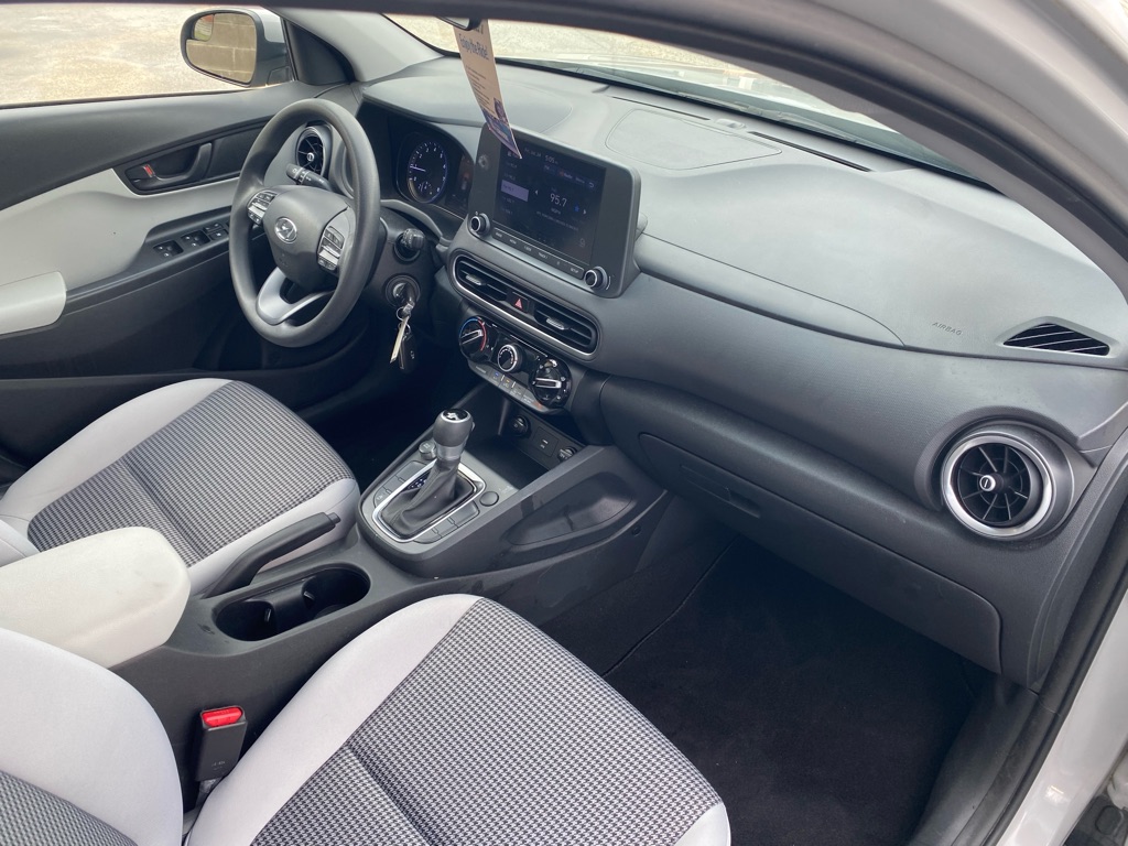Photo 37 of this HYUNDAI KONA