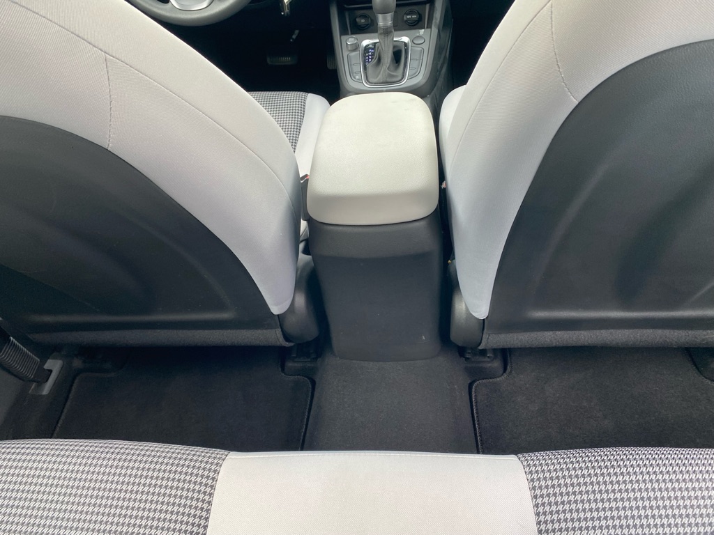 Photo 46 of this HYUNDAI KONA