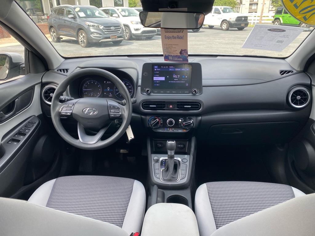 Photo 12 of this HYUNDAI KONA