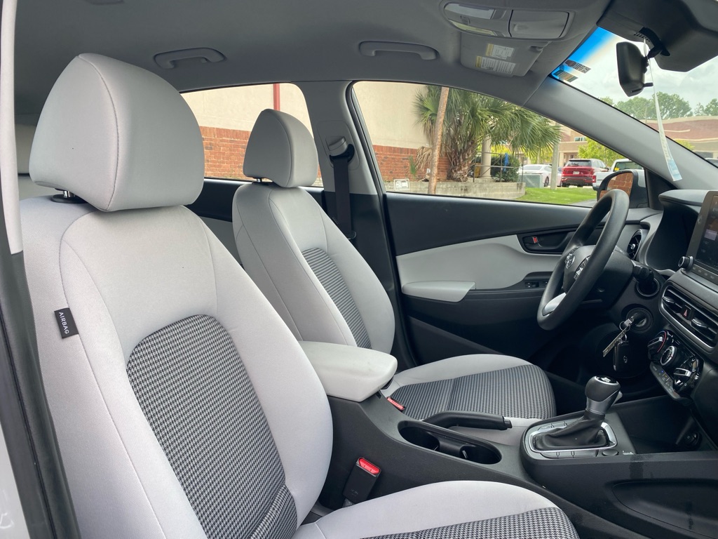 Photo 35 of this HYUNDAI KONA