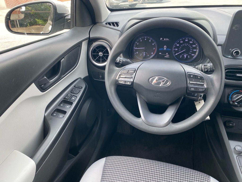 Photo 16 of this HYUNDAI KONA