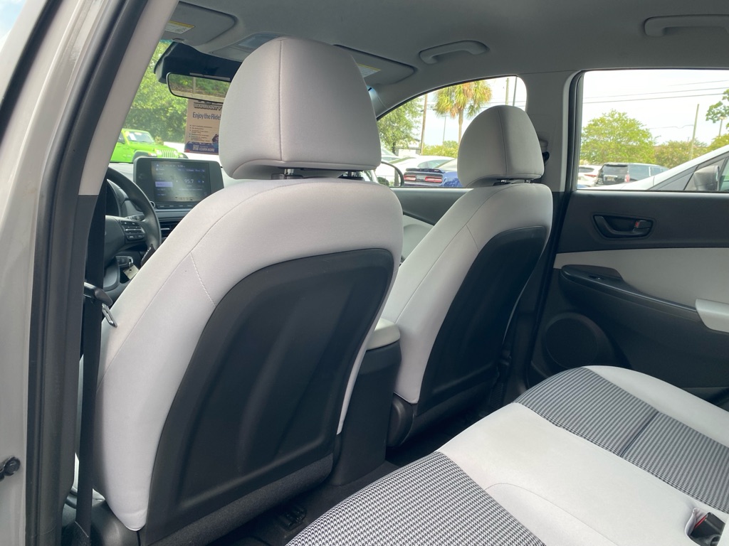 Photo 55 of this HYUNDAI KONA