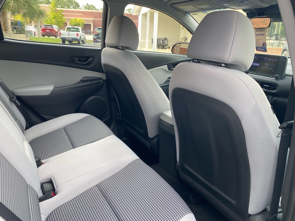 Photo 42 of this HYUNDAI KONA