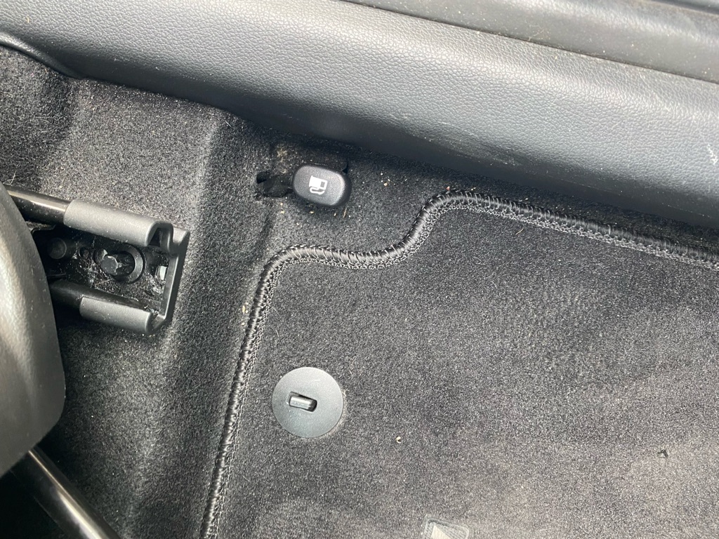 Photo 33 of this HYUNDAI KONA