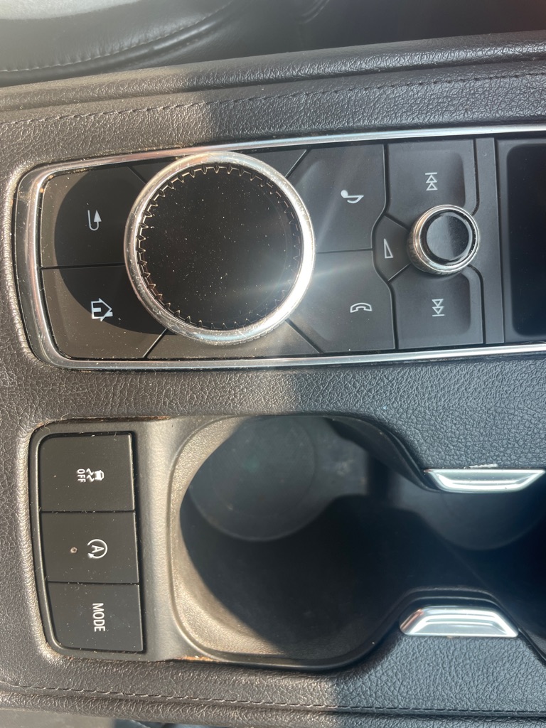 Photo 28 of this CADILLAC XT4
