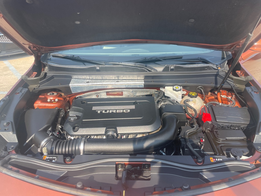 Photo 13 of this CADILLAC XT4