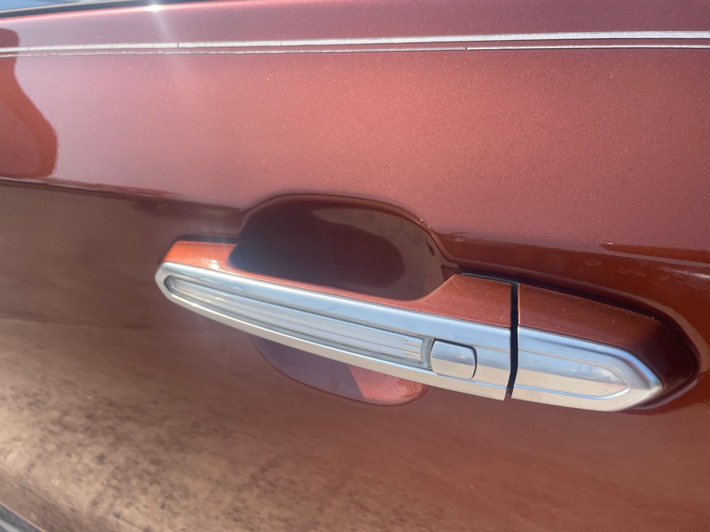 Photo 12 of this CADILLAC XT4