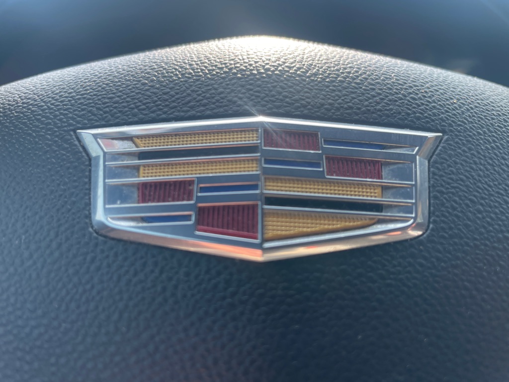 Photo 33 of this CADILLAC XT4