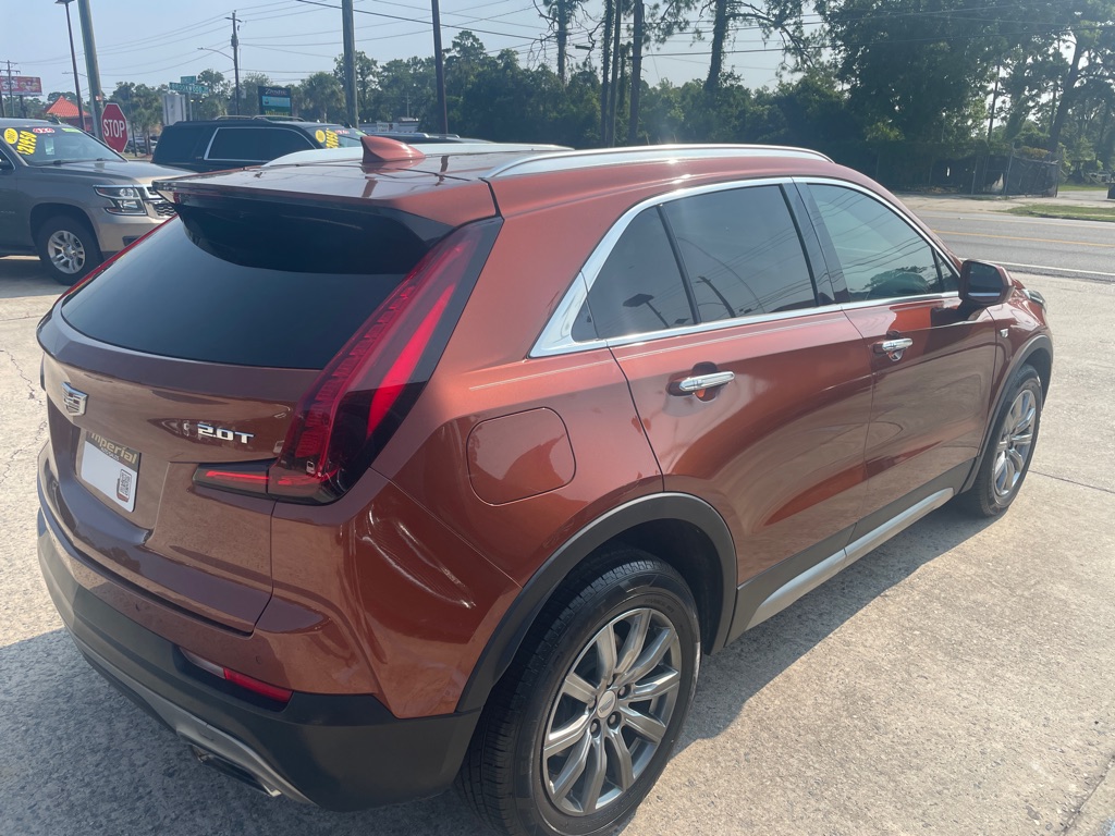 Photo 5 of this CADILLAC XT4