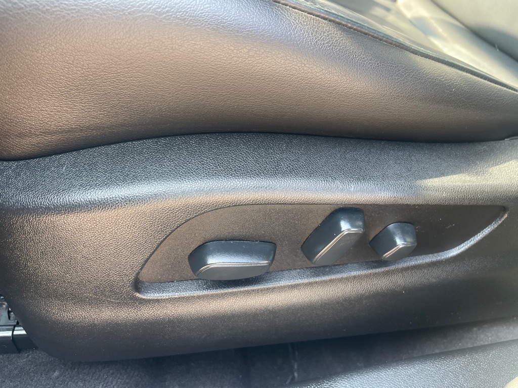 Photo 20 of this CADILLAC XT4