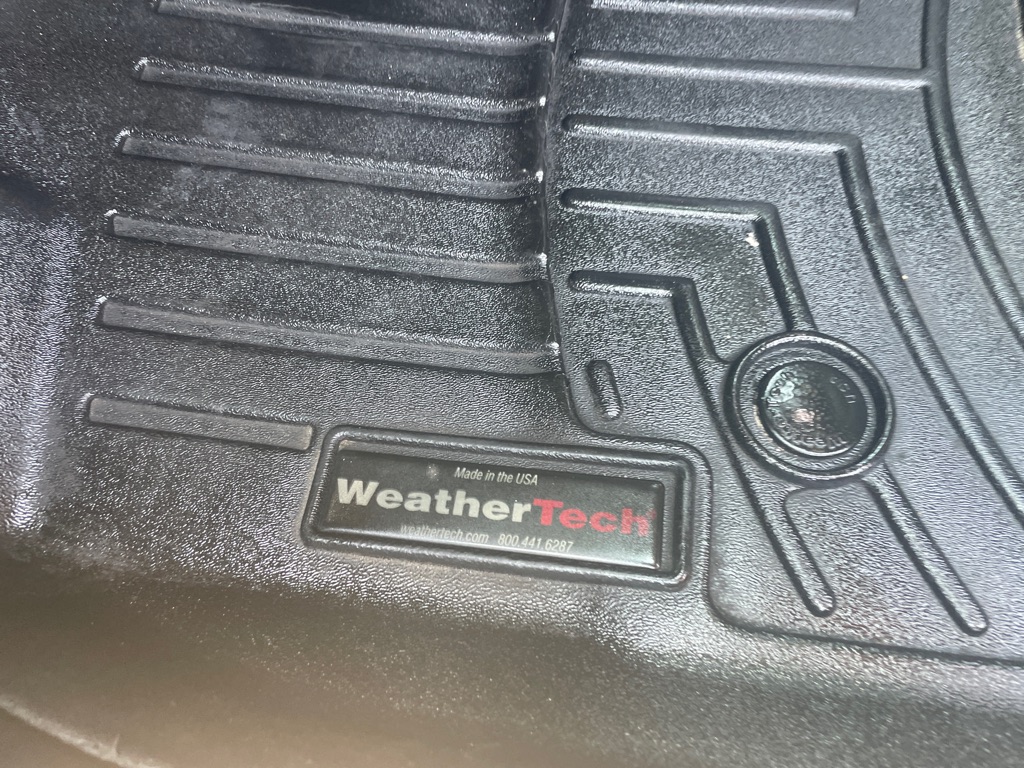 Photo 21 of this CADILLAC XT4
