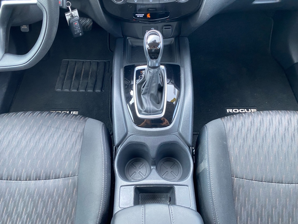 Photo 23 of this NISSAN ROGUE