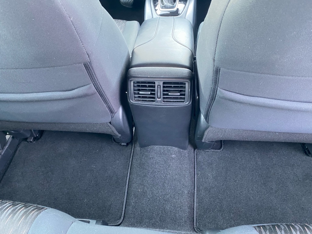 Photo 49 of this NISSAN ROGUE