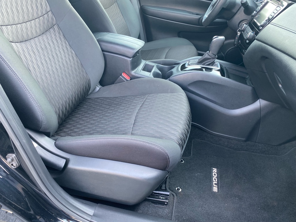 Photo 36 of this NISSAN ROGUE