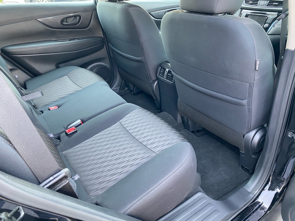 Photo 44 of this NISSAN ROGUE
