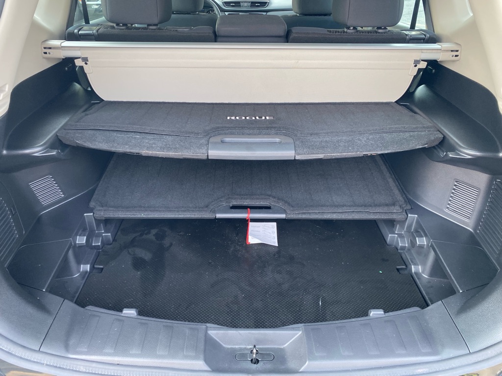 Photo 57 of this NISSAN ROGUE