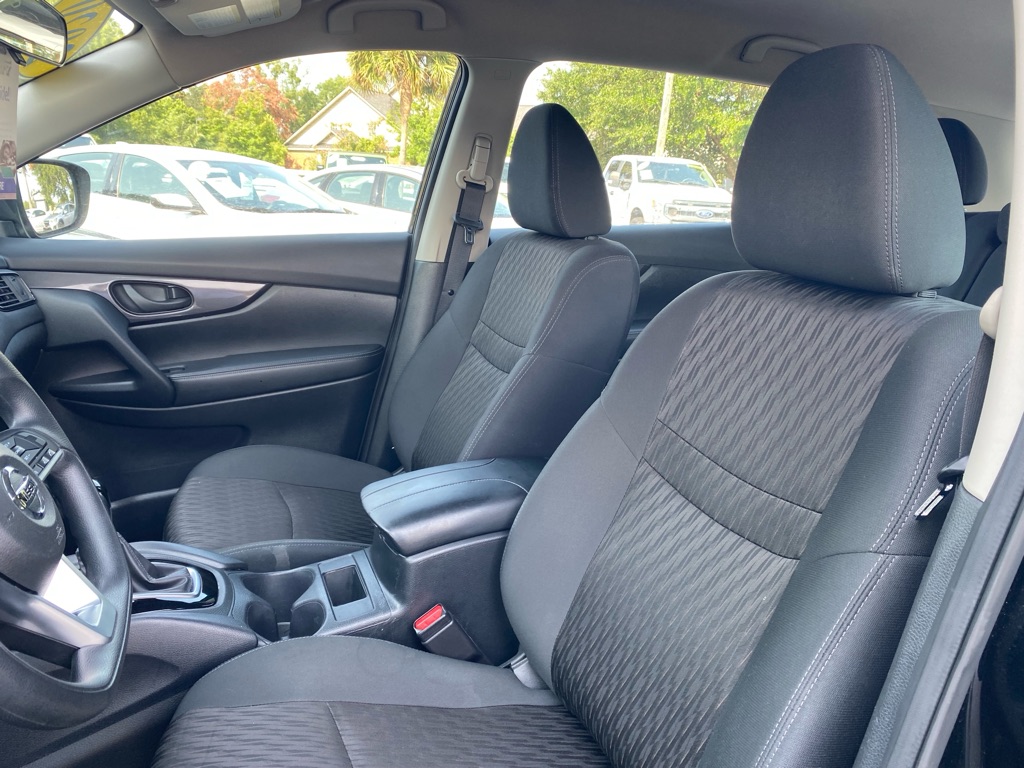 Photo 27 of this NISSAN ROGUE