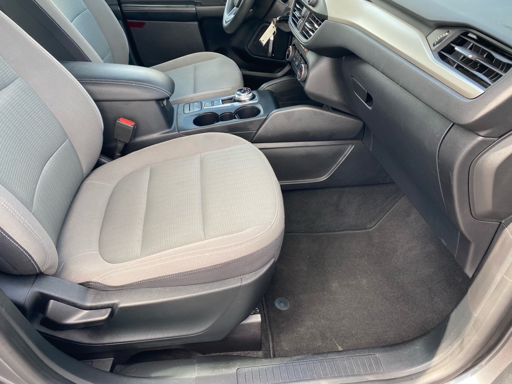 Photo 32 of this FORD ESCAPE