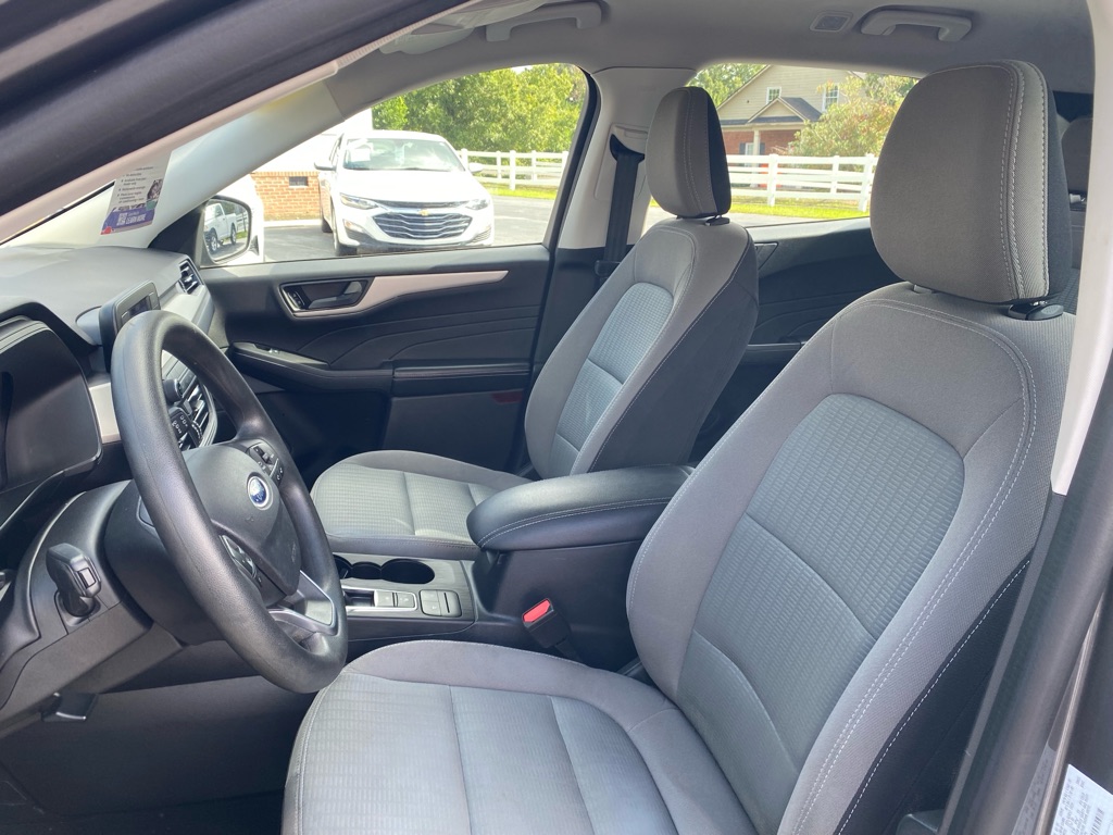 Photo 25 of this FORD ESCAPE