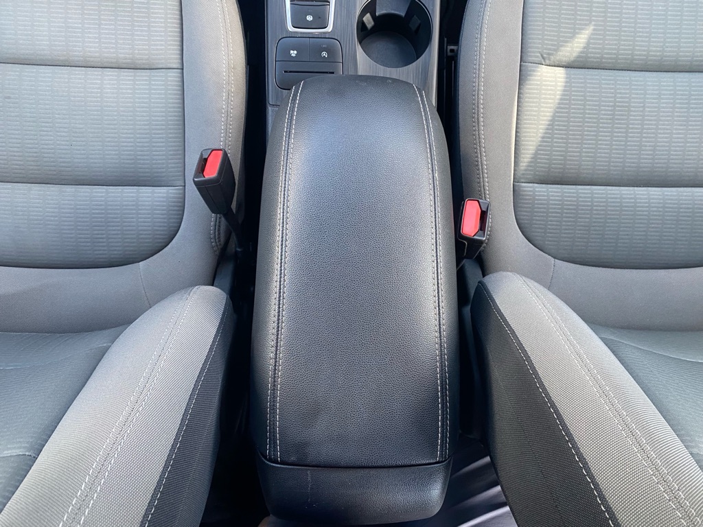 Photo 21 of this FORD ESCAPE